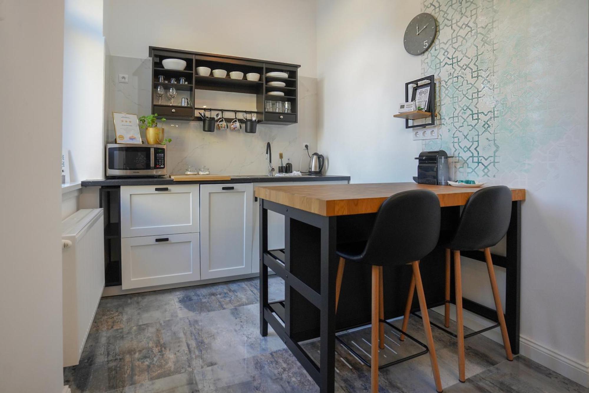 Decor Apartman Егер Екстериор снимка