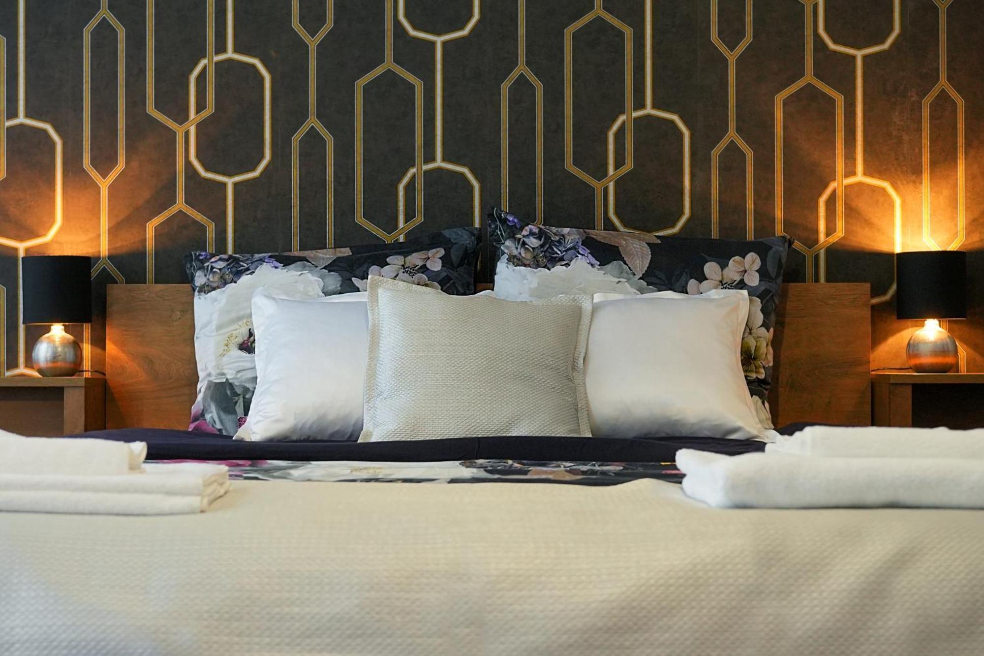Decor Apartman Егер Екстериор снимка